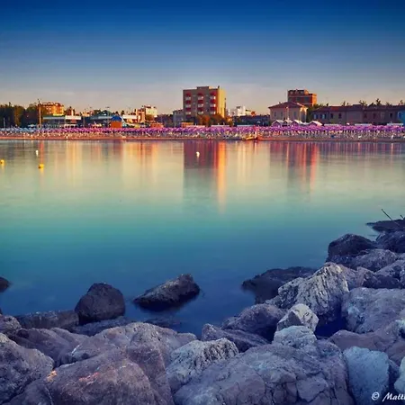 In Near Adriatic Sea * ファーノ